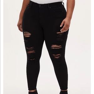 TORRID SKY HIGH SKINNY JEAN - PREMIUM STRETCH BLACK